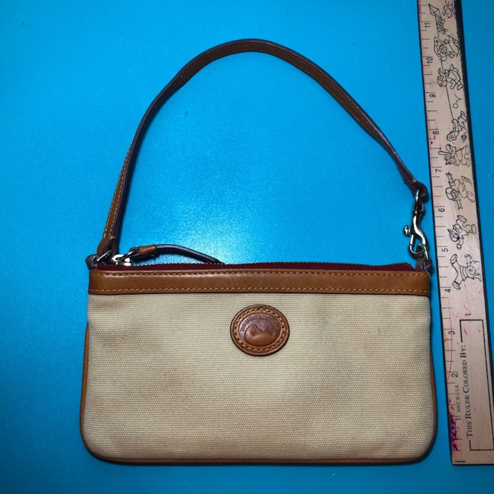 DOONEY & BOURKE Wristlet *